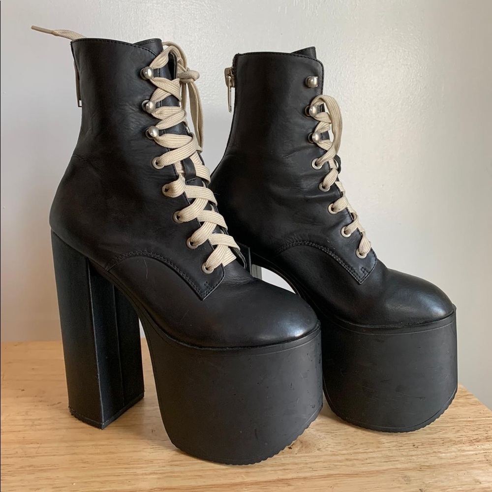 UNIF Salem Boots